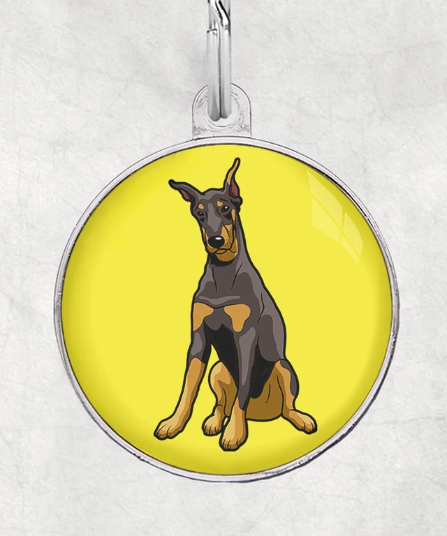 Doberman gecoupeerde oren zwart-bruin