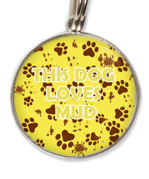 this-dog-loves-mud-huisdierpenning-geel