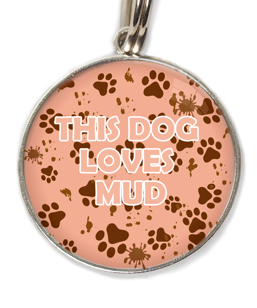 this-dog-loves-mud-huisdierpenning-peach