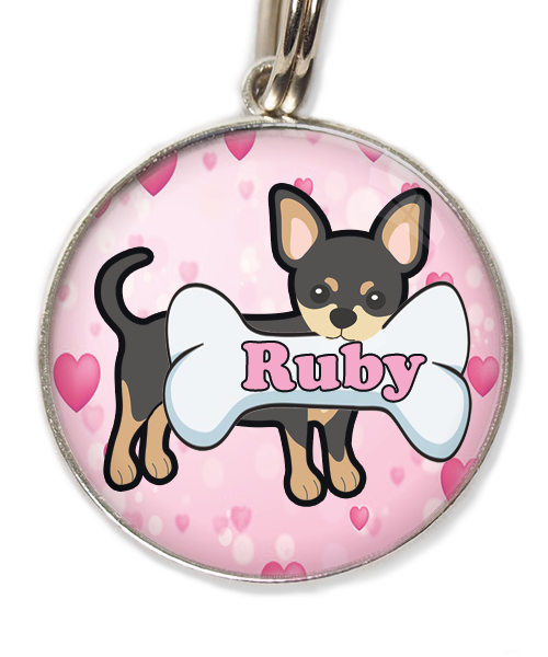 zwarte-chihuahua-2-met-naam-been-huisdierpenning-hartjes