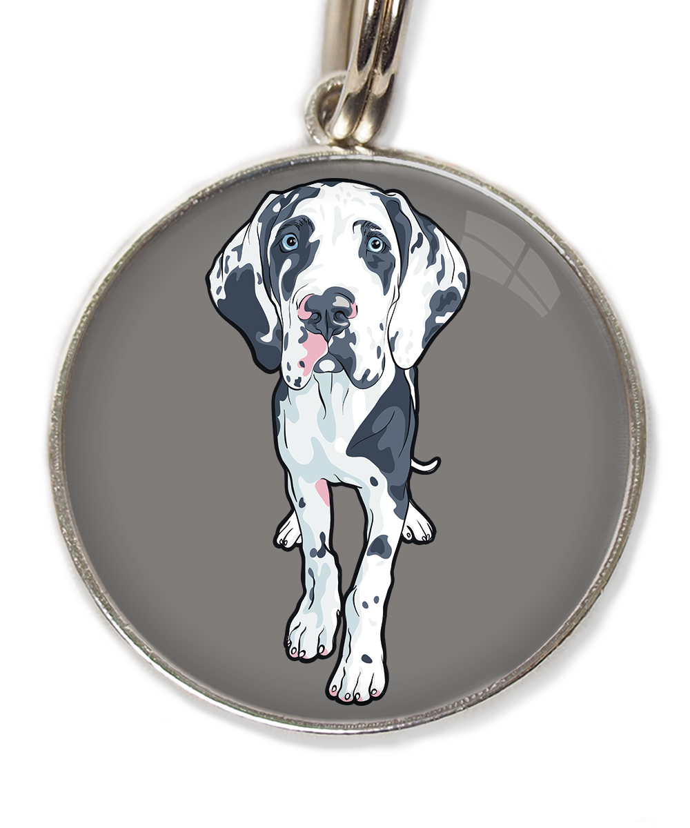 deense-dog-gevlekt-freepik-huisdierpenning-lichtgrijs