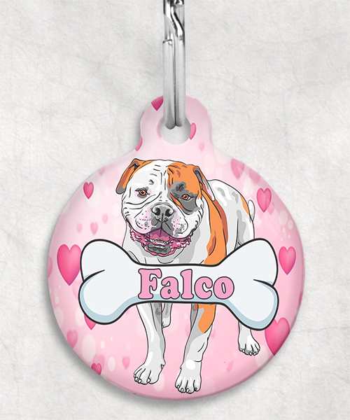 amerikaanse-bulldog-staand-naam-been-huisdierpenning-hartjes