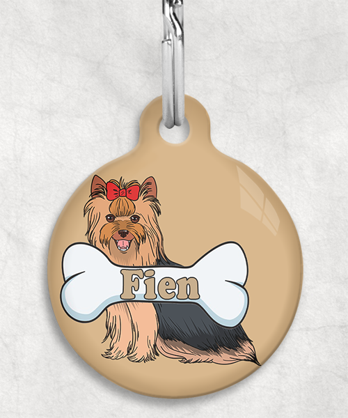 yorshire-terrier-free-pik-zittend-naam-been-huisdierpenning-beige