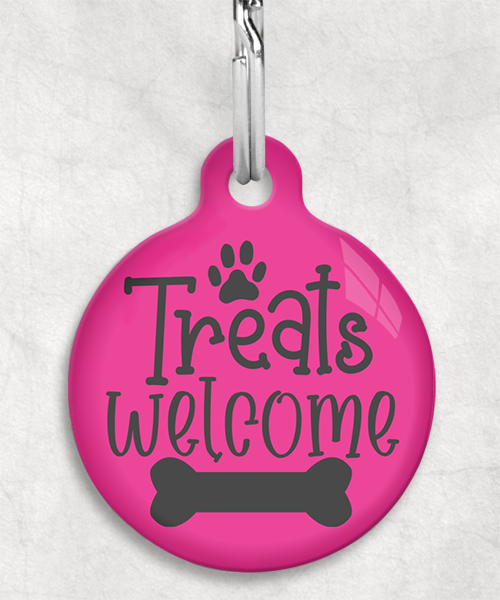 100676-treats-welcome-kleur-achtergrond-huisdierpenning-fushia