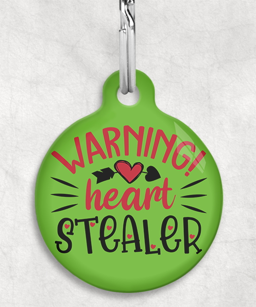 100678-wearning-heart-stealer-kleur-achtergrond-huisdierpenning-groen